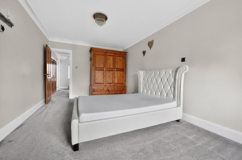 Additional image 24 of Bradmore Way, Brookmans Park, Hatfield, Hertfordshire, AL9