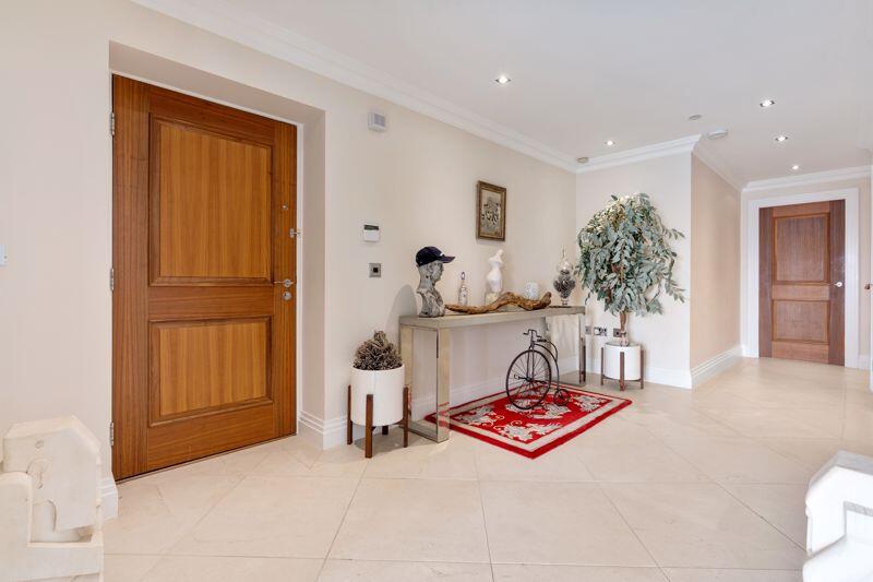 Apartment in Onchan - View 3