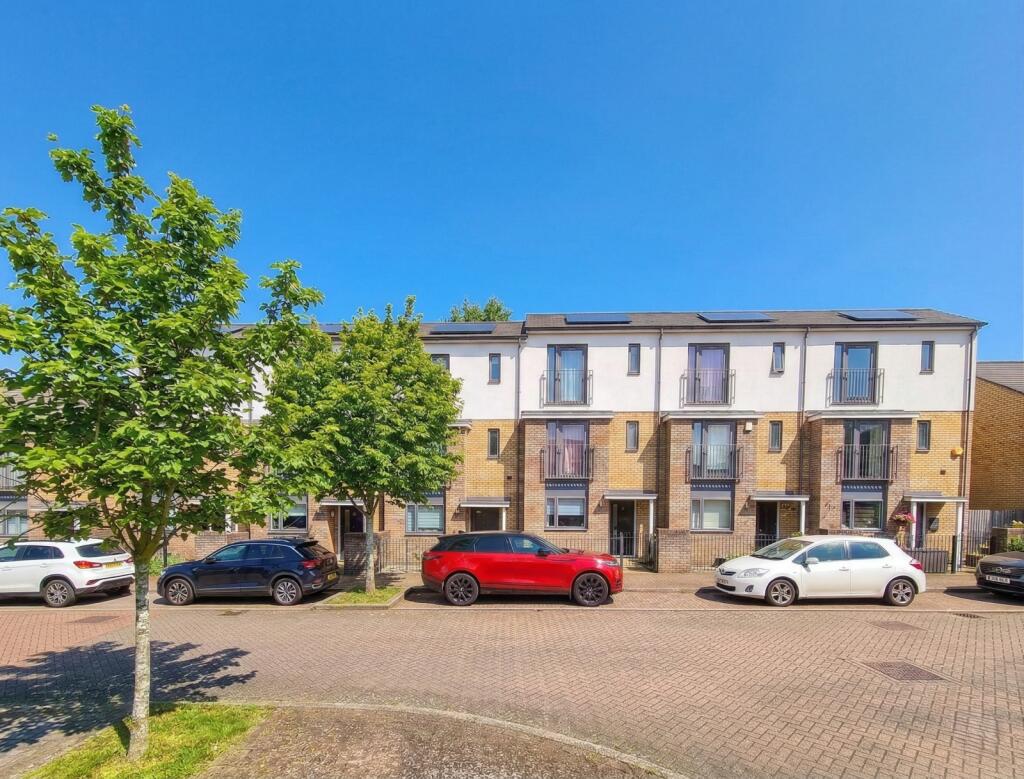 Main image of property: Vince Dunn Mews, Harlow, Essex, CM17