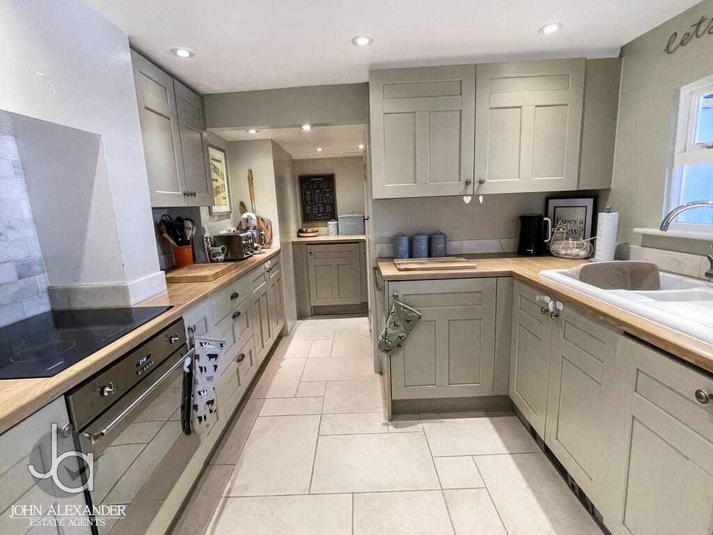 House in Braintree, Kelvedon - View 3