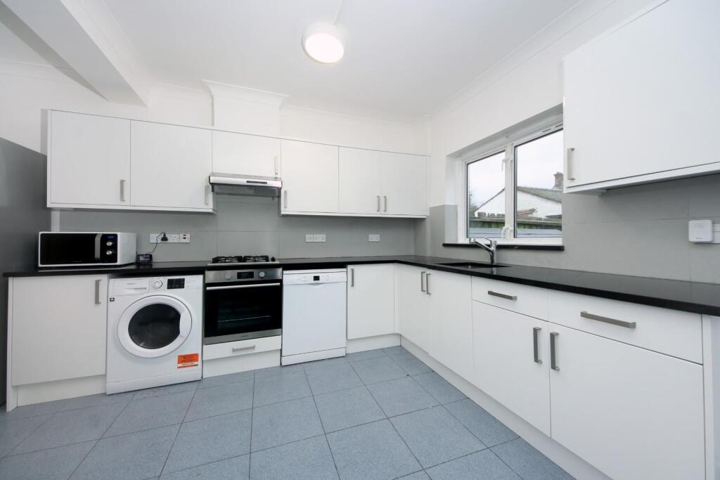 House in London - View 3