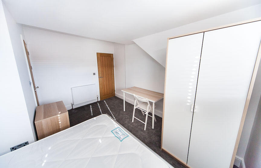 6 bedroom terraced house for rent