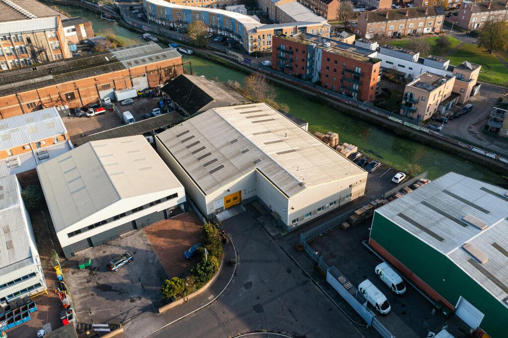 21 St Andrews Way 8.jpg