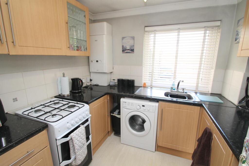 Apartment in Maidstone, Shepway - View 2