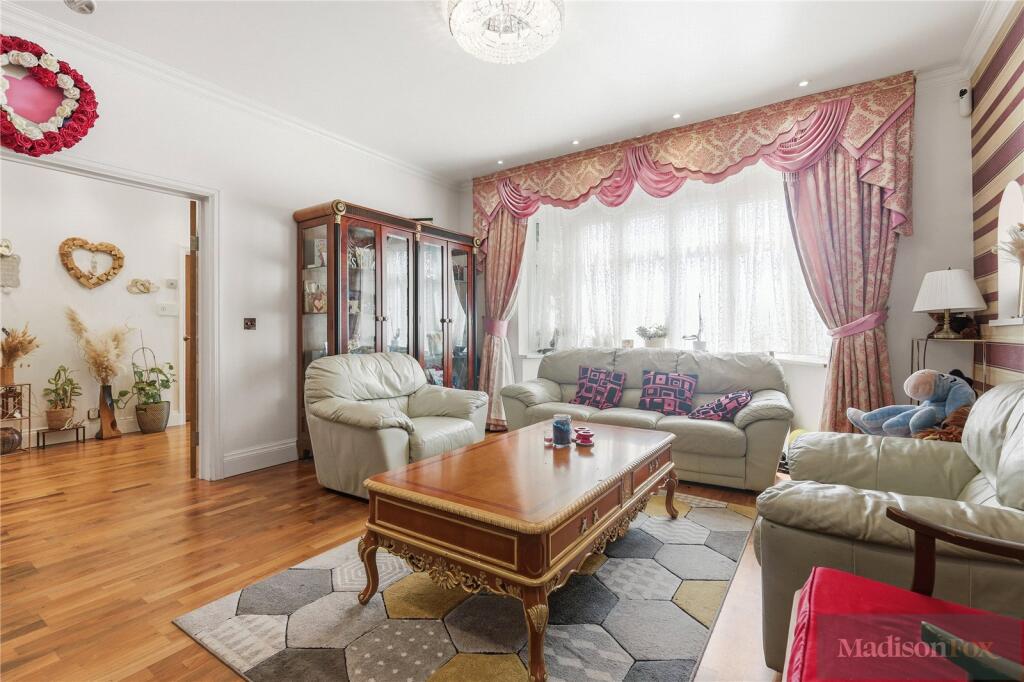 Manor Road, Chigwell, IG7 – pohled 4
