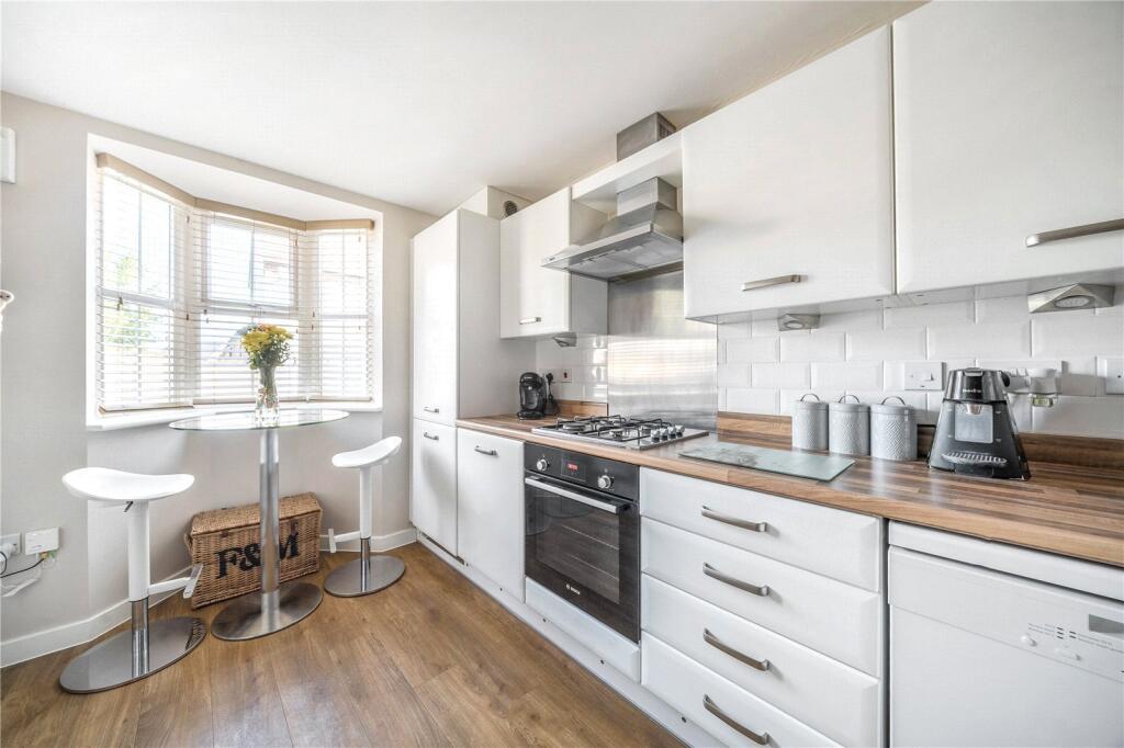 9, Gilbert Road, Yeovil, Somerset photo 3