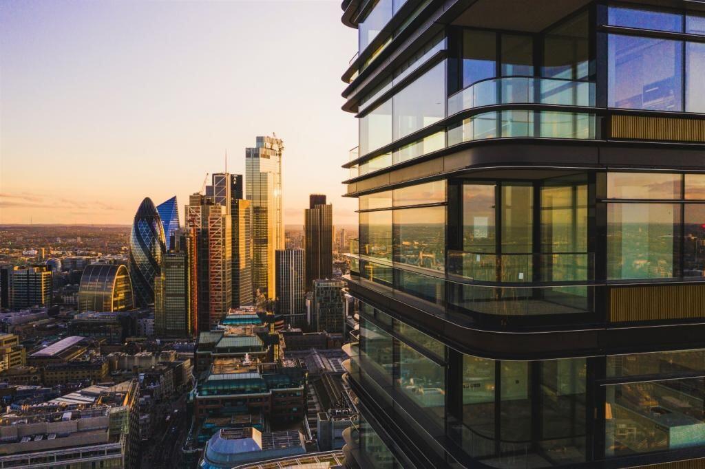 Apartment in London - More