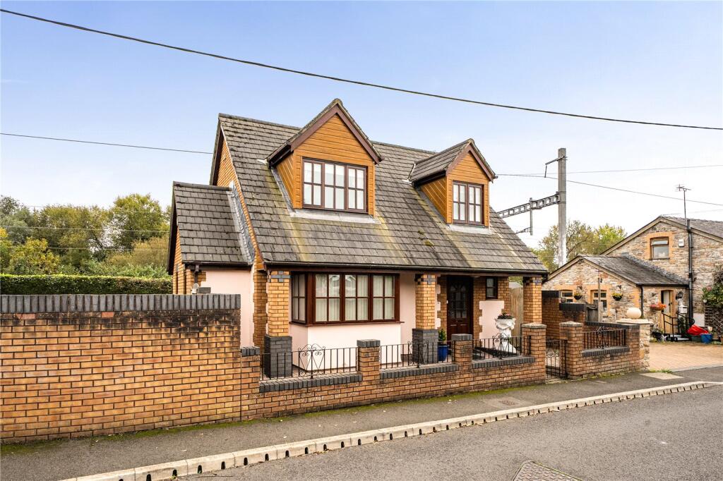 3-bed detached on West End, Magor, Caldicot, Monmouthshire, NP26, £325,000