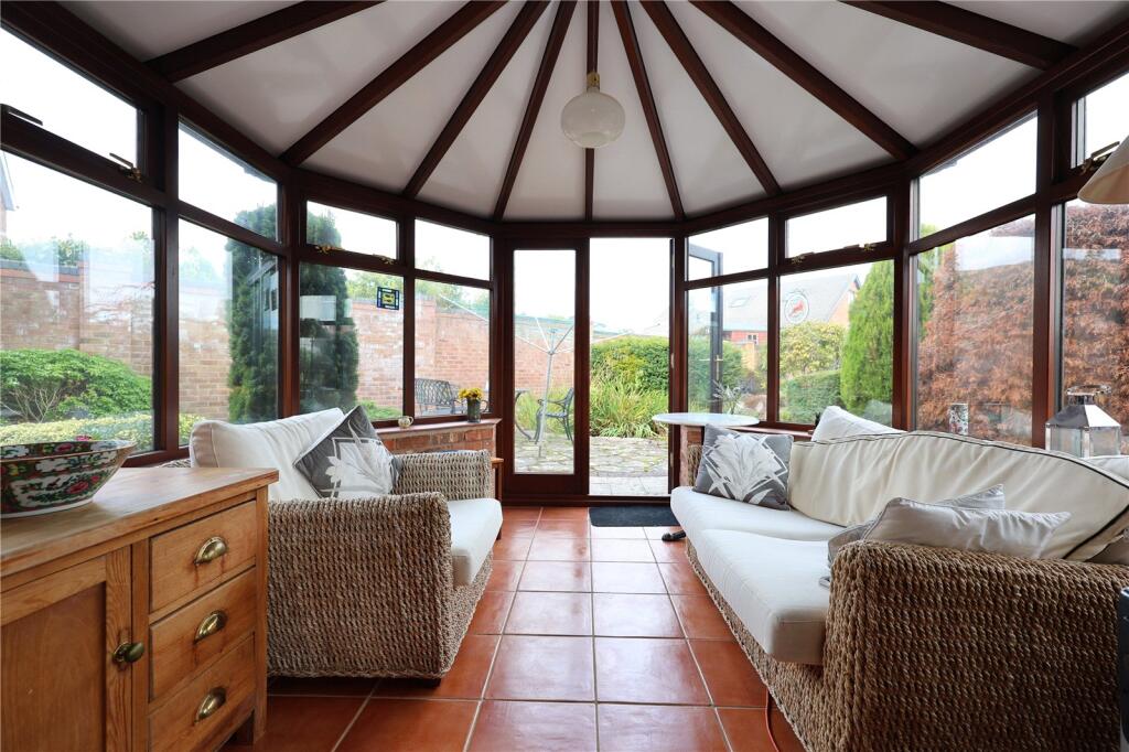 House in Malvern, Poolbrook - More