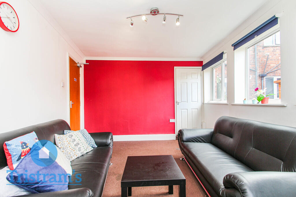 1 bedroom house share for rent