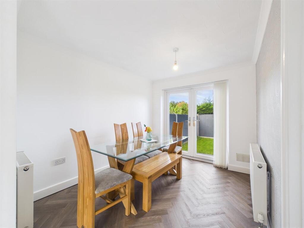 Gladstone Close, Chellaston, DE73 6RR photo 4