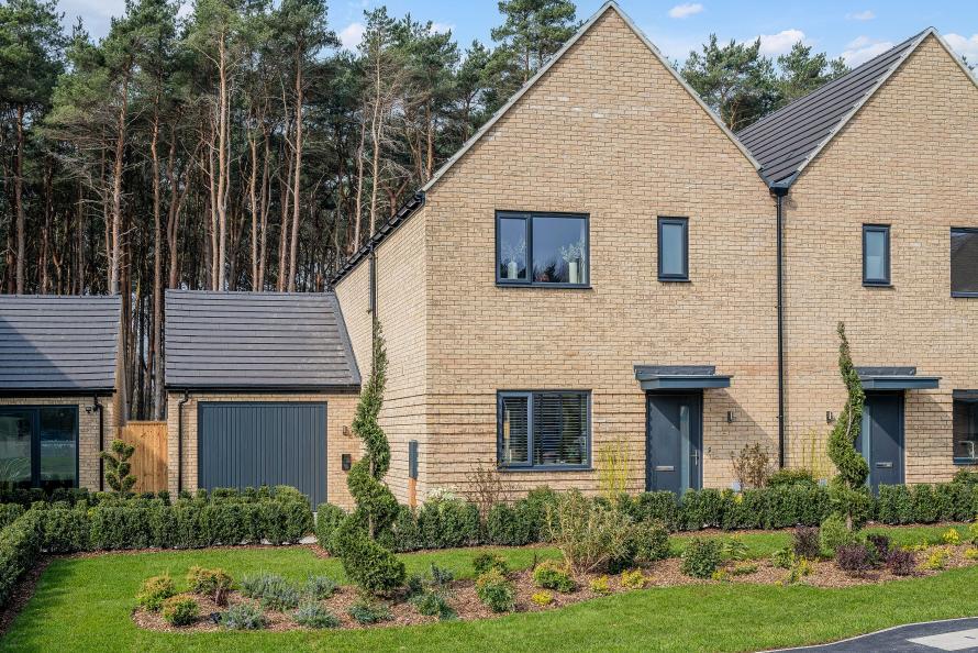 Main image of property: Nine Mile Ride, Bracknell,
Wokingham ,
RG40 3DN