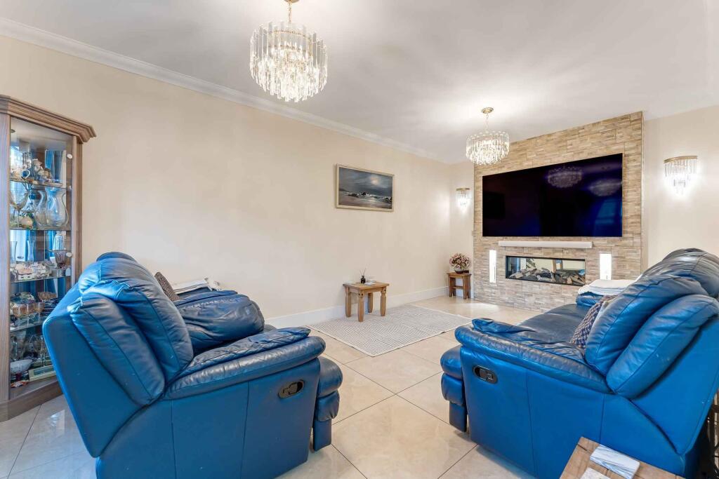 House in Kilwinning, North Ayrshire - View 5