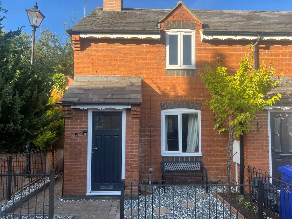 2-bed terraced on Old Brewery Walk, Brackley, NN13, £280,000