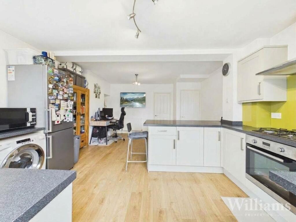 House in Hemel Hempstead - View 3