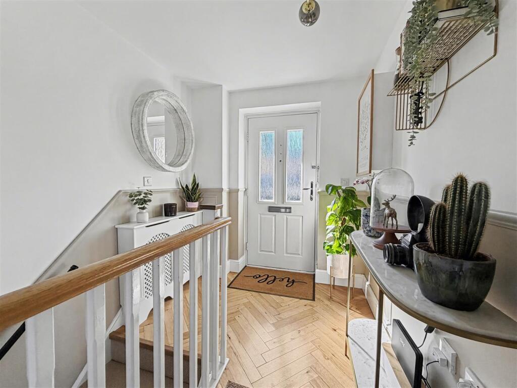 Twelve Acres Close, Paulton photo 4