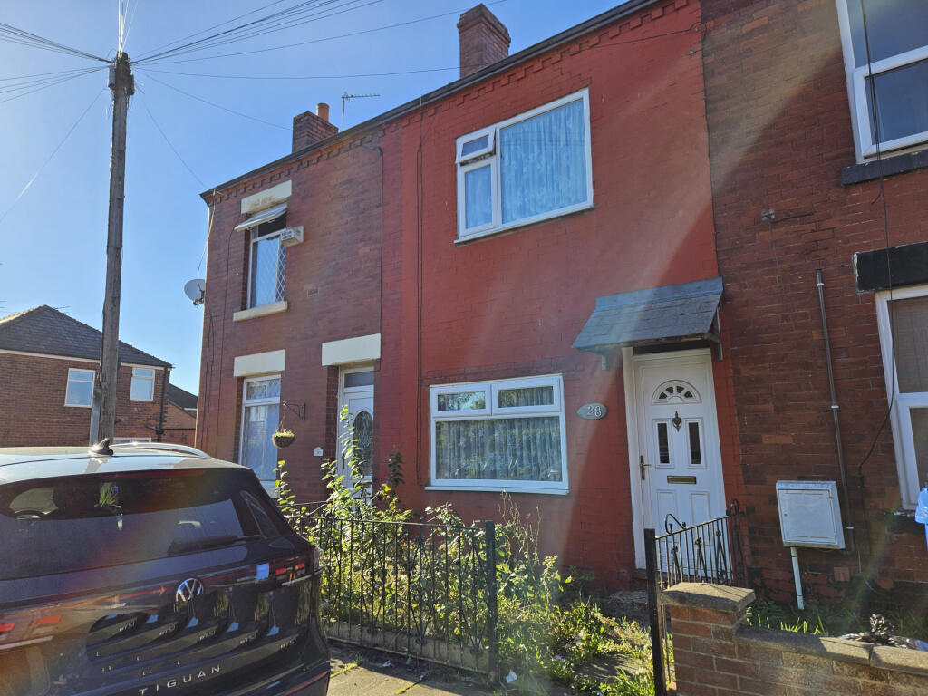 2-bed terraced on 28, Holyoake Street, Droylsden, £120,000