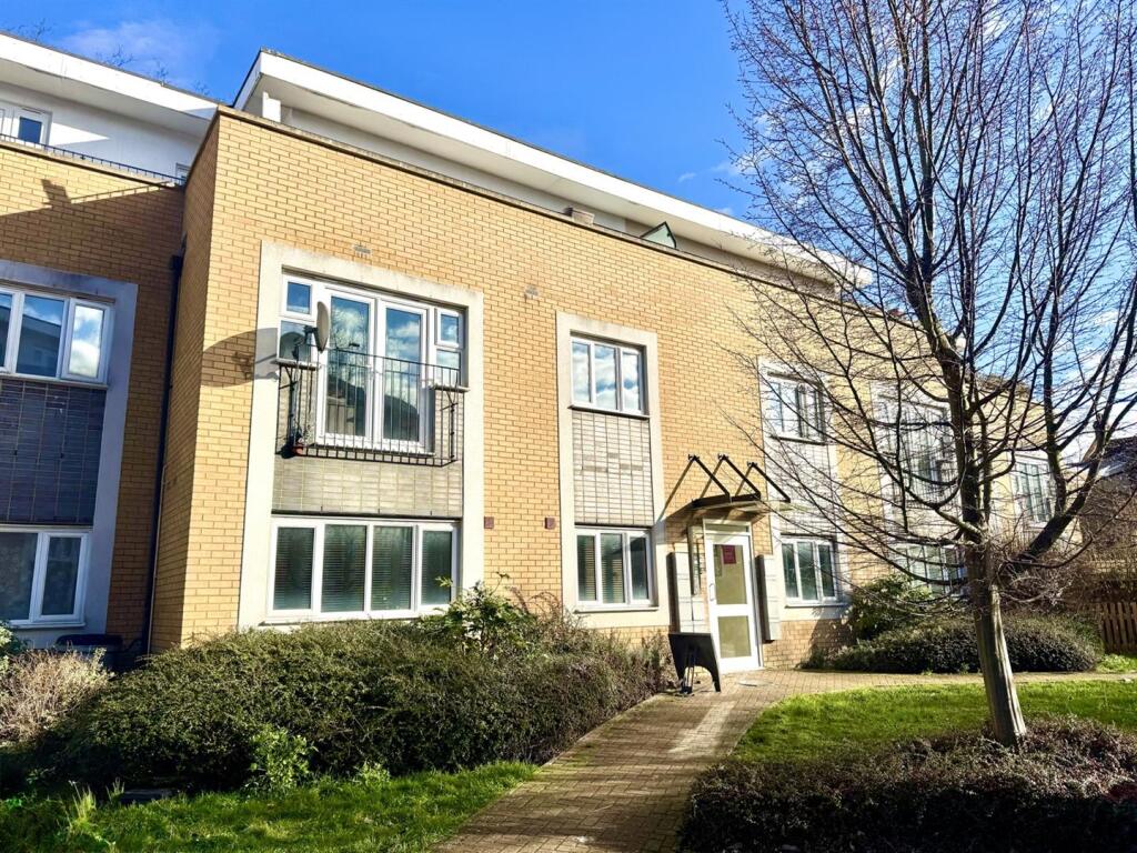 Main image of property: Pavement Square, Croydon