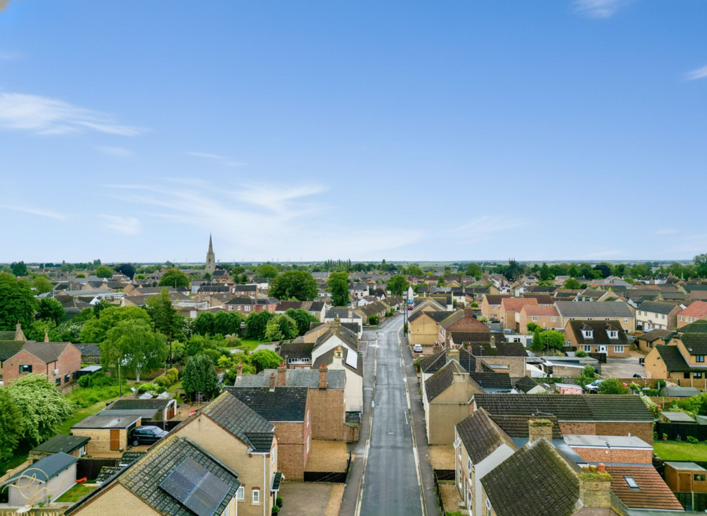 House in Fenland, Whittlesey - More