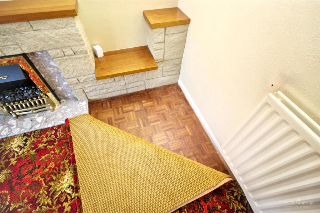 Walnut Way, Tilehurst, Reading – pohled 5