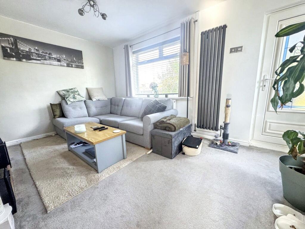 Oak Road, Easington, Peterlee, Durham, SR8 3HX photo 2