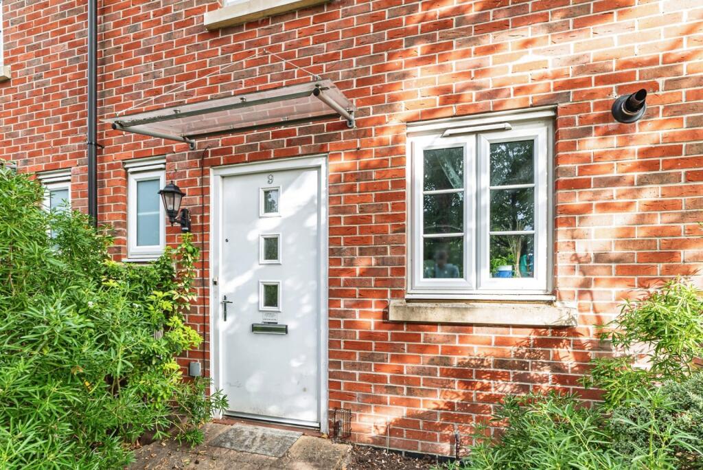 Main image of property: Sinclair Drive, Basingstoke, Hampshire, RG21