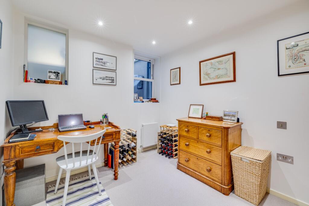 Apartment in London, Sands End, Fulham - View 5