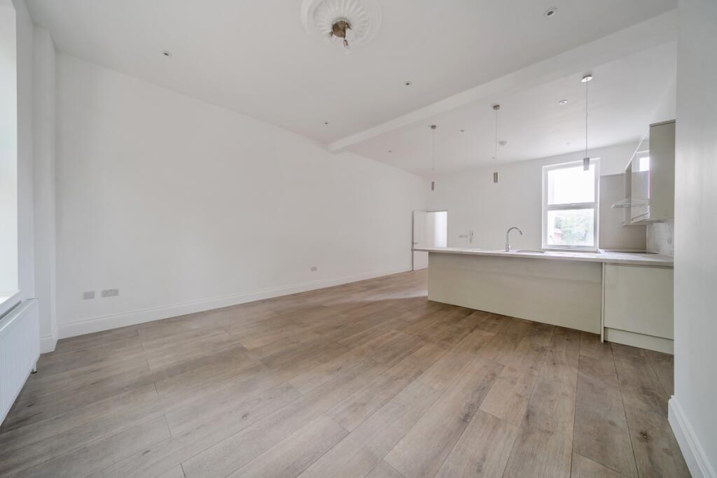 Apartment in London - View 4