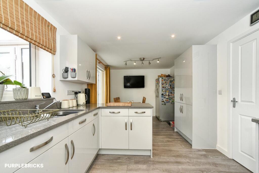 House in Swindon - View 4