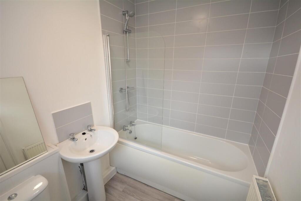 Hall Terrace, Willington, Crook photo 5