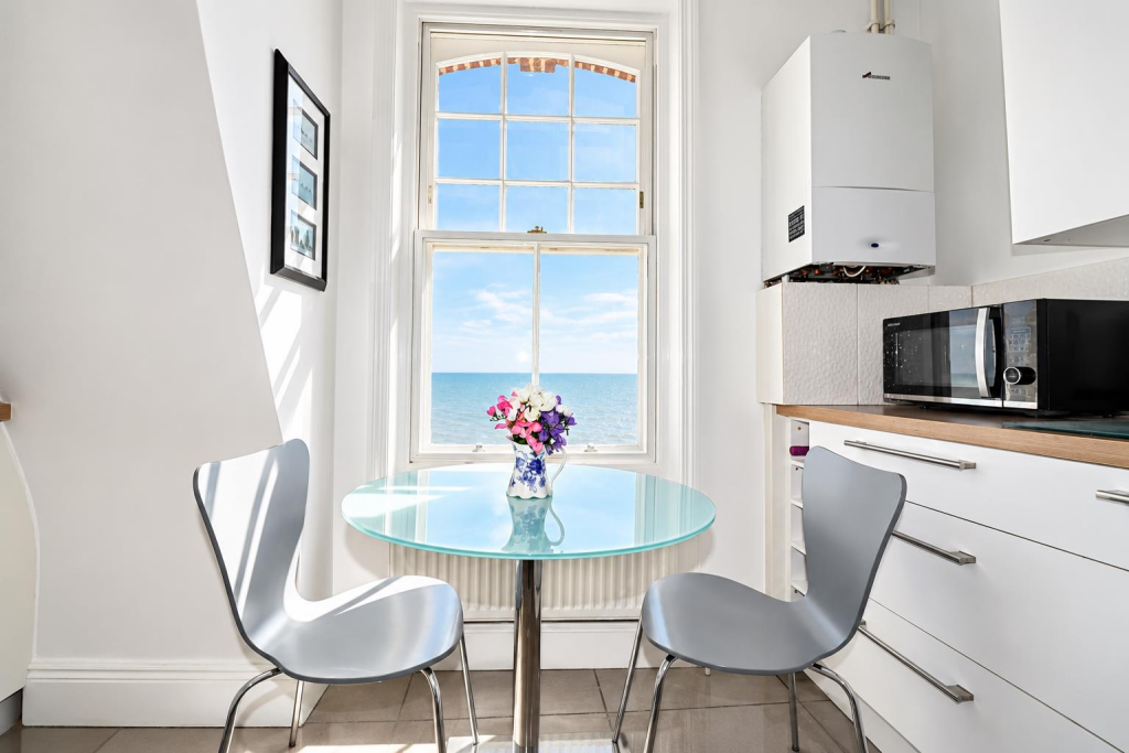 Apartment in Tonbridge - View 2
