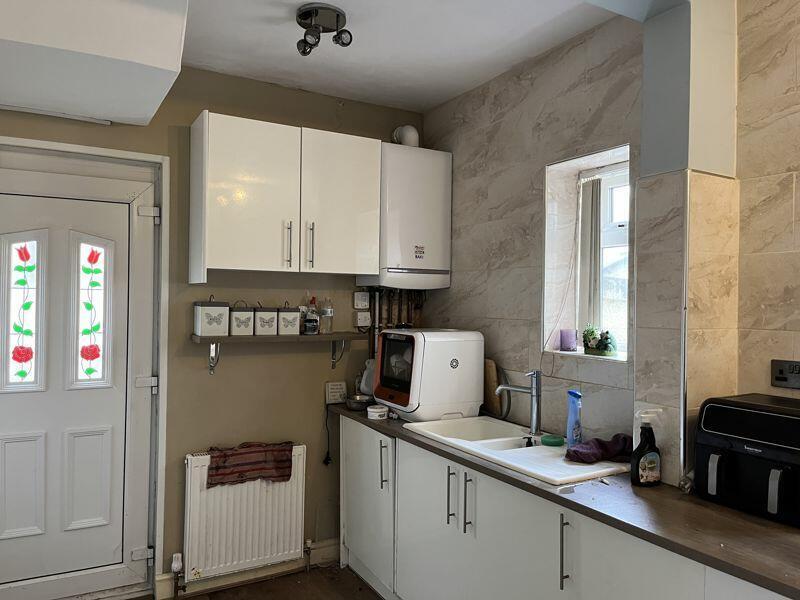 House in Leeds, Farsley - View 6