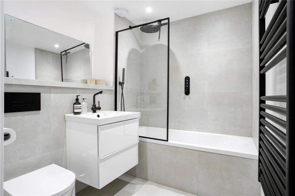 Apartment in London, Clapton Park, Clapton - More