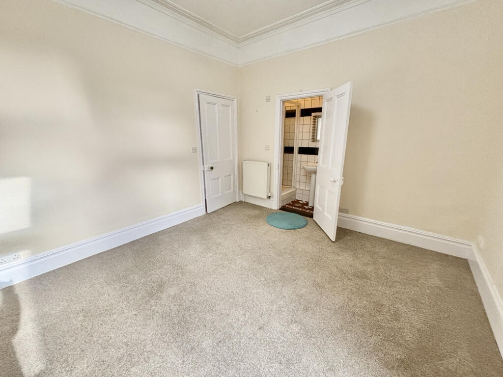 12 Pendarves Road, Penzance, TR18 2AJ photo 3
