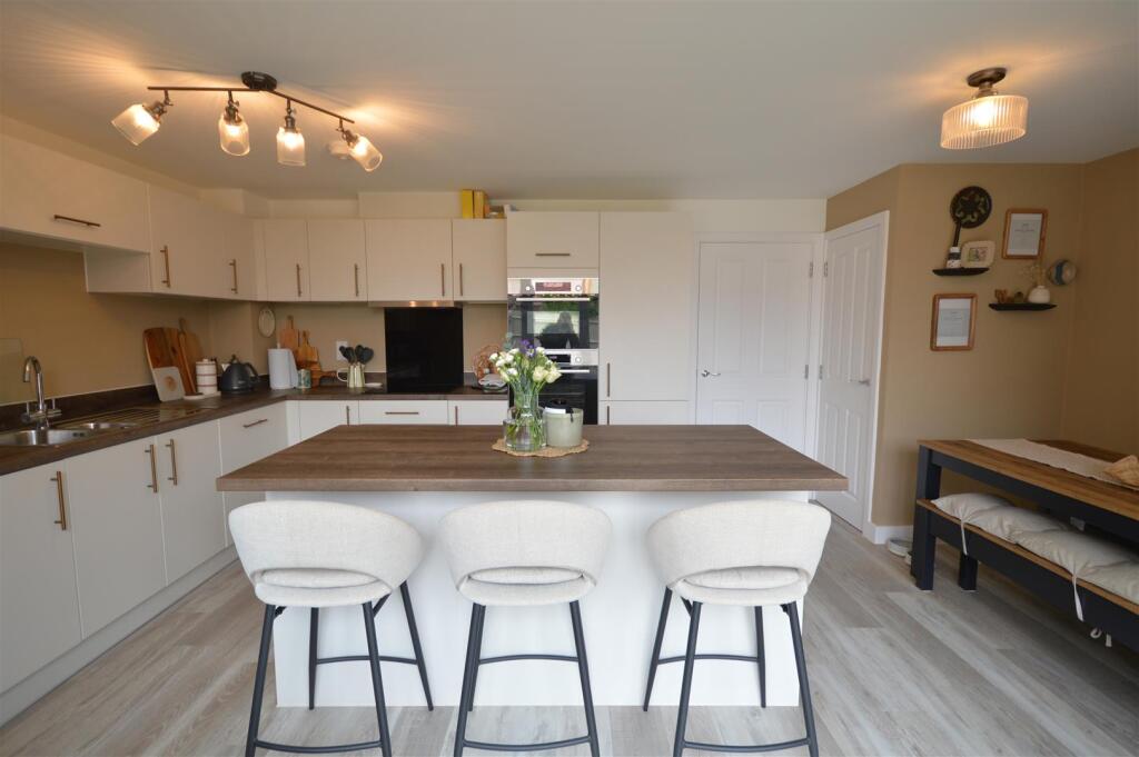 House in Northampton, Deene - View 5