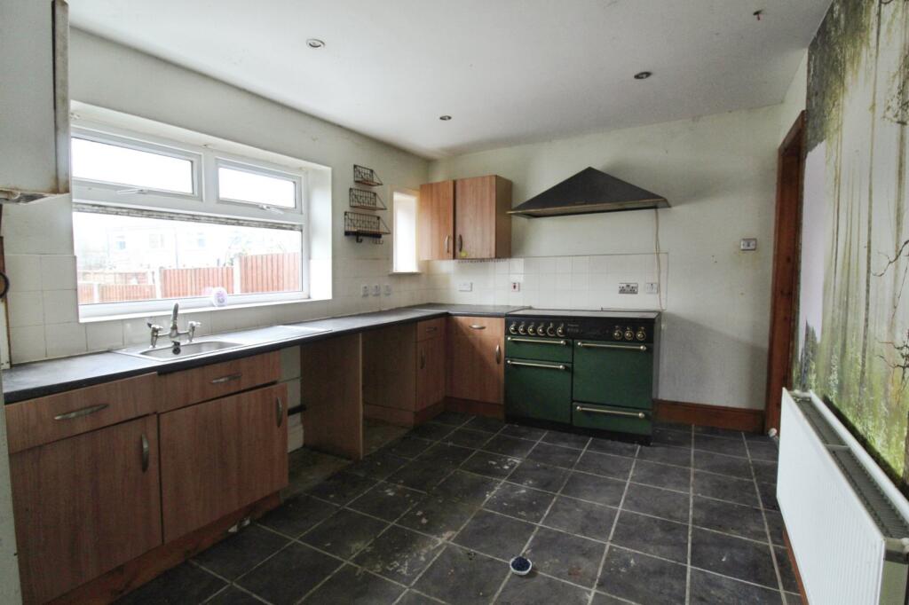 Glenroy Avenue, Colne, Lancashire, BB8 - View 2