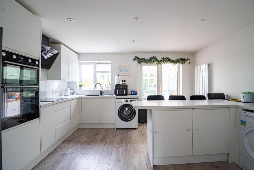 House in Tonbridge - View 3