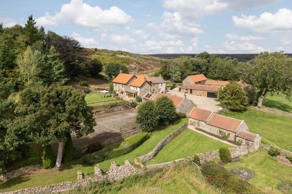 House in Castleton, Danby - View 3