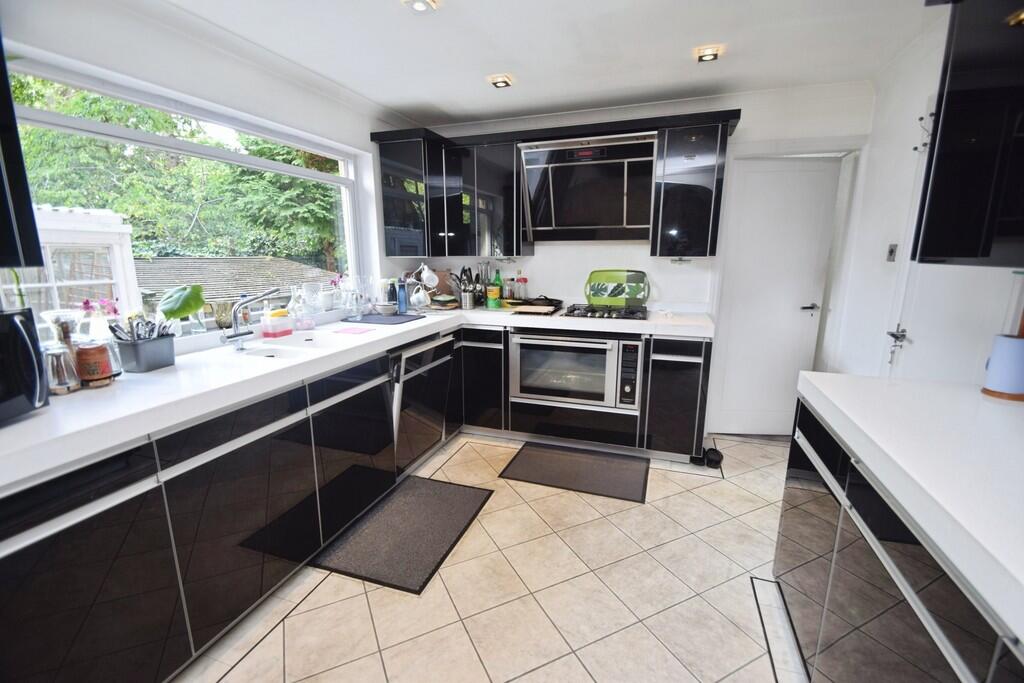 House in Bradford - View 5
