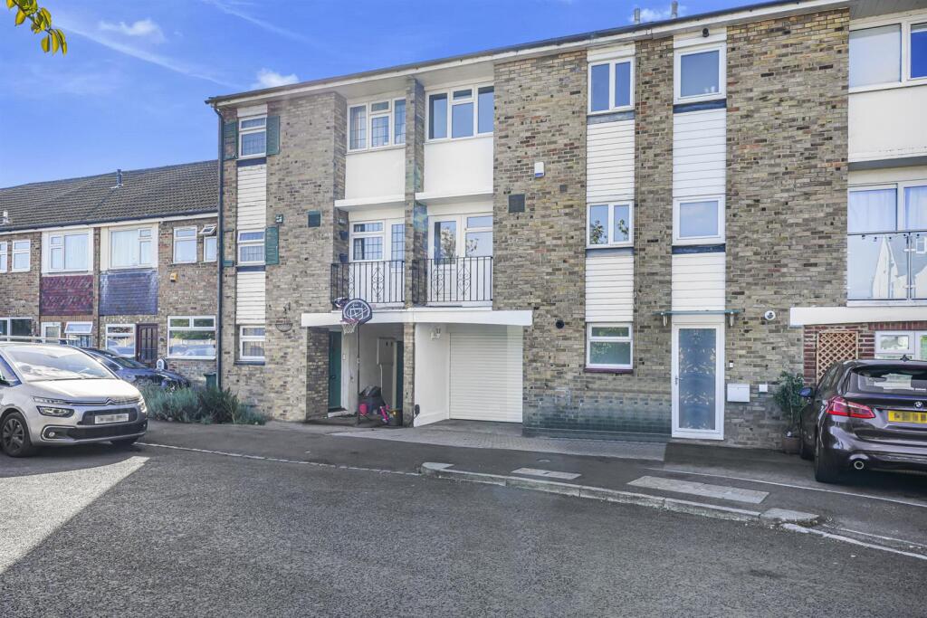 Main image of property: Arabia Close, North Chingford, E4