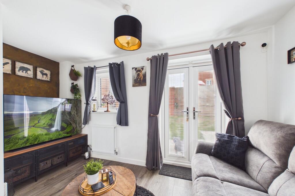 House in Towcester, West Northamptonshire - More
