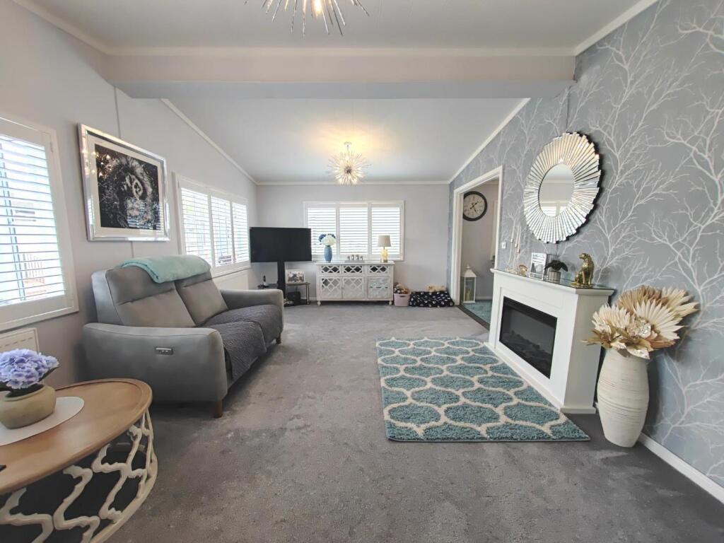 House in Bracknell - View 2