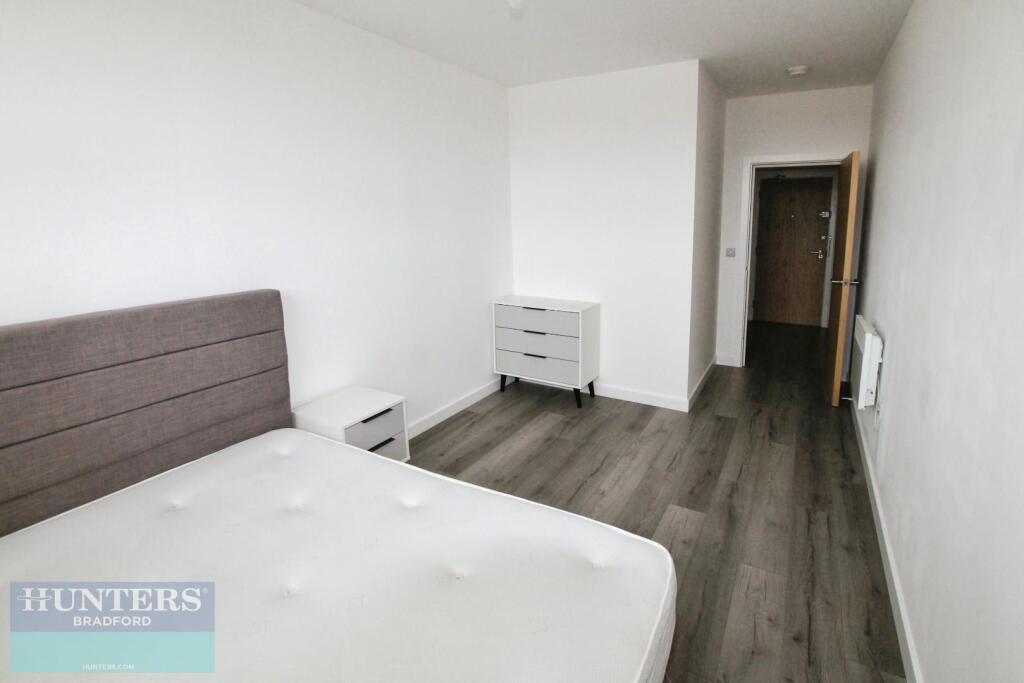 Additional image 9 of Card House, Bingley Road Bradford, BD9 6FG