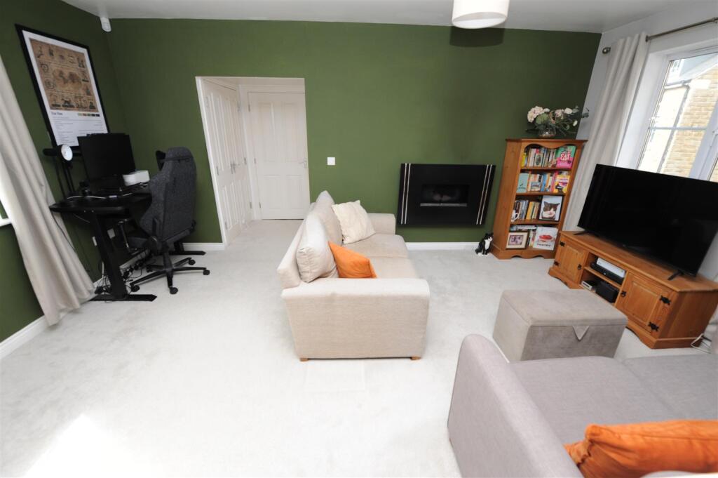 Additional image 6 of Longlands, Idle