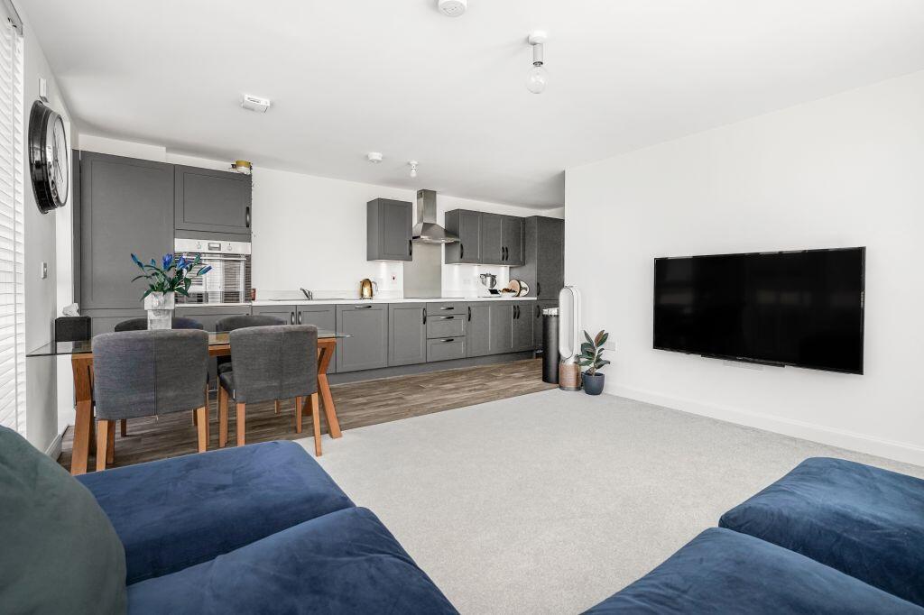 8/10 Cunningham Square, Portobello, Edinburgh, EH15 1BF photo 4