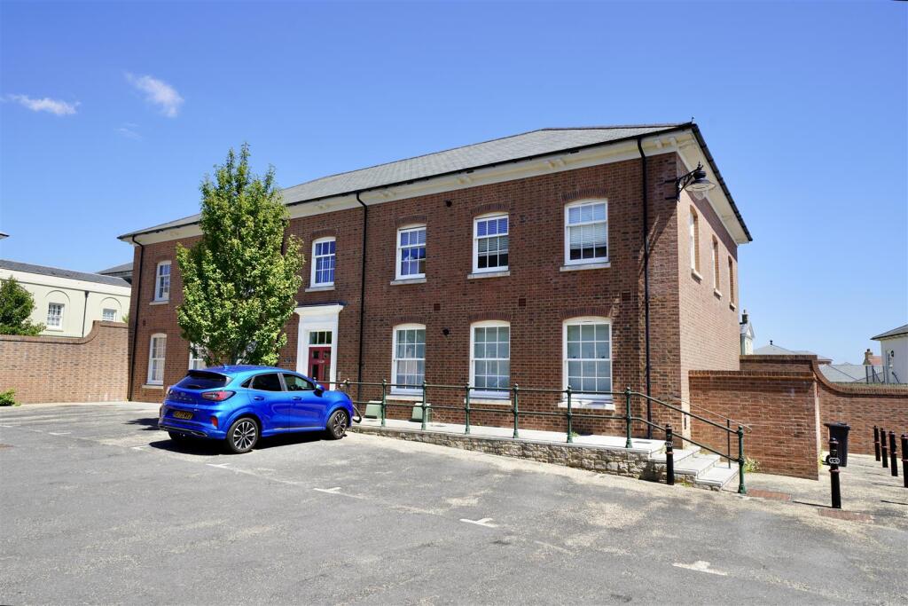 Crown Place, Poundbury, Dorchester photo 2