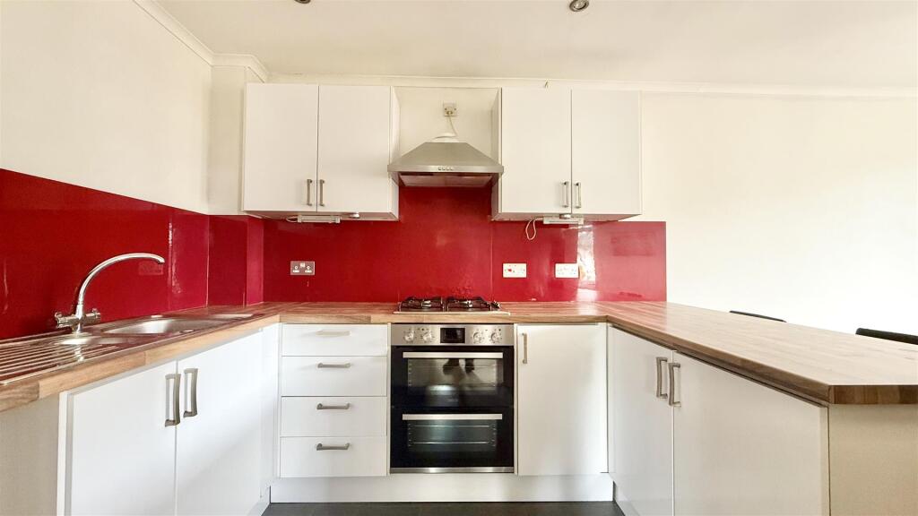 Ashton Crescent, Braunton photo 2