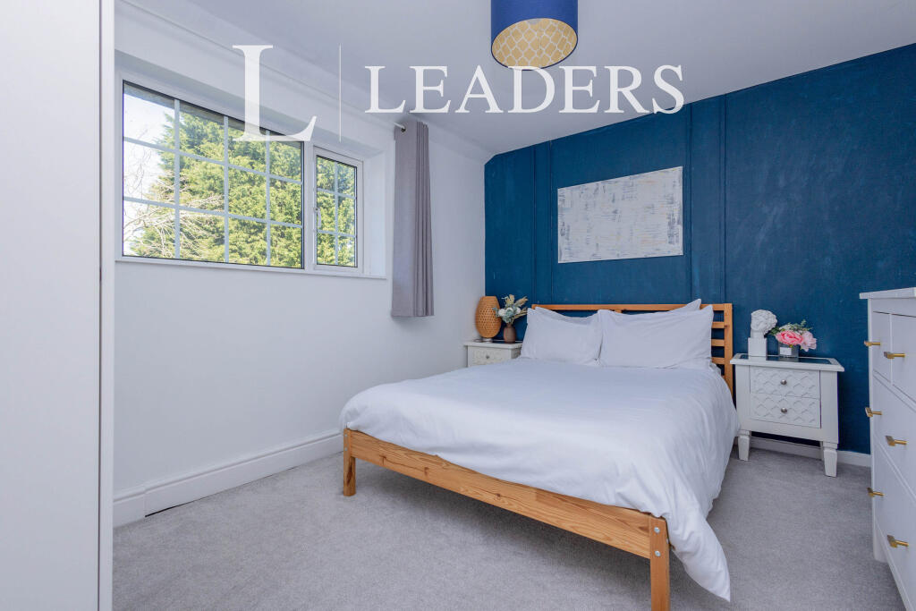 Main image of property: 32 Homestall, GU2