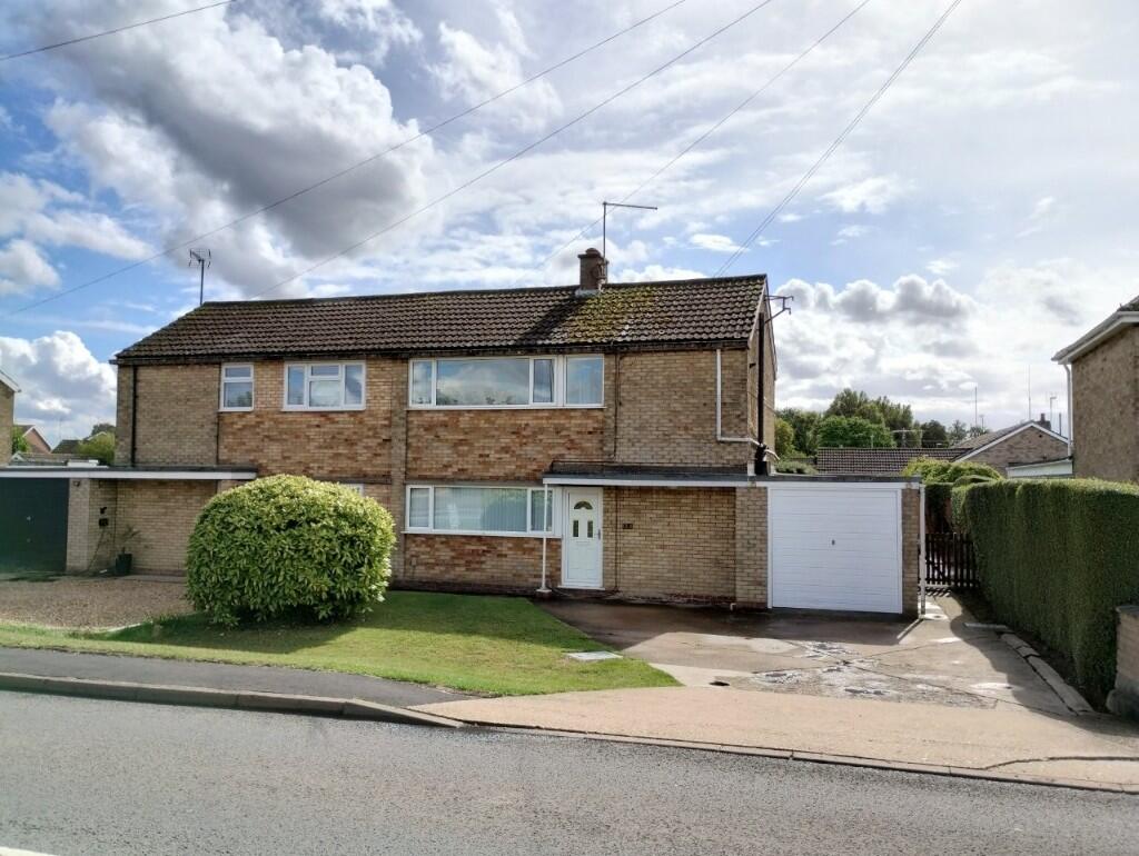 Main image of property: Hawthorn Bank, Spalding