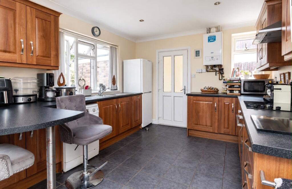 House in Stoke-on-Trent - View 5